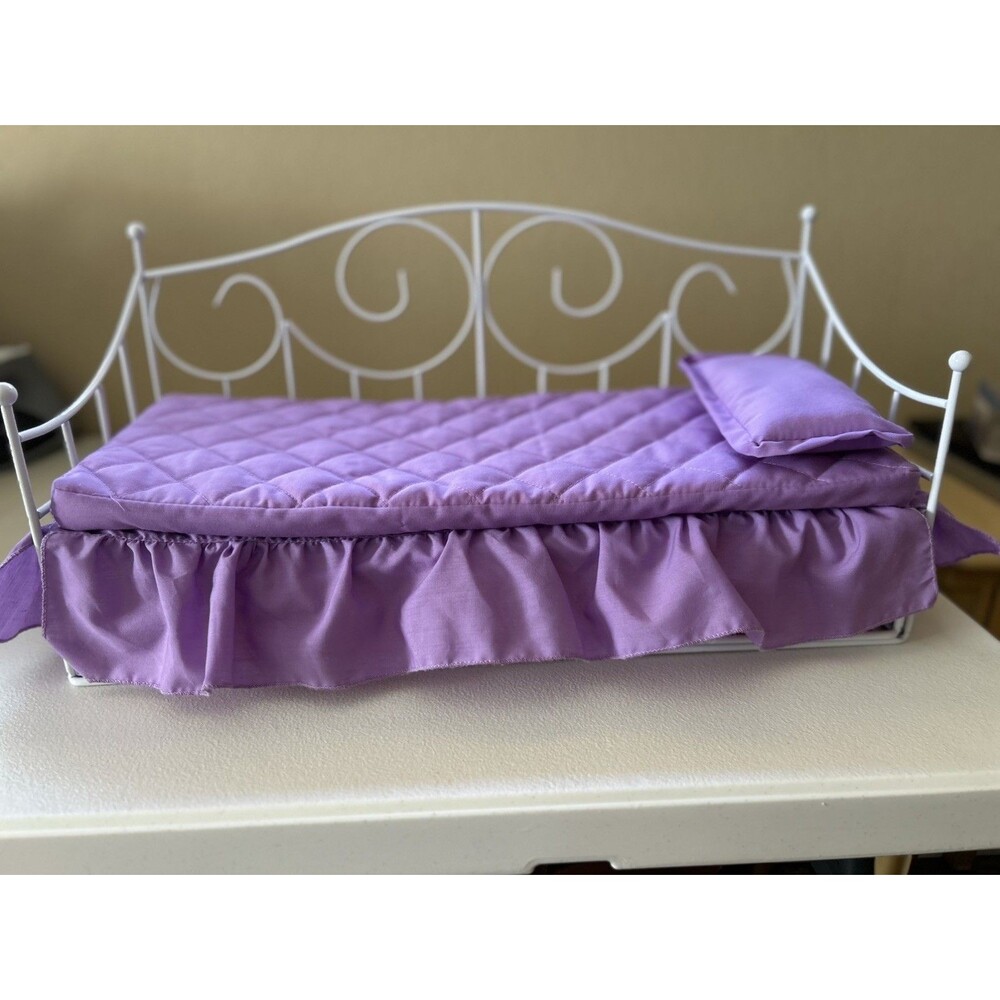 American Girl Doll Curlicue Trundle Day Bed with Bedding